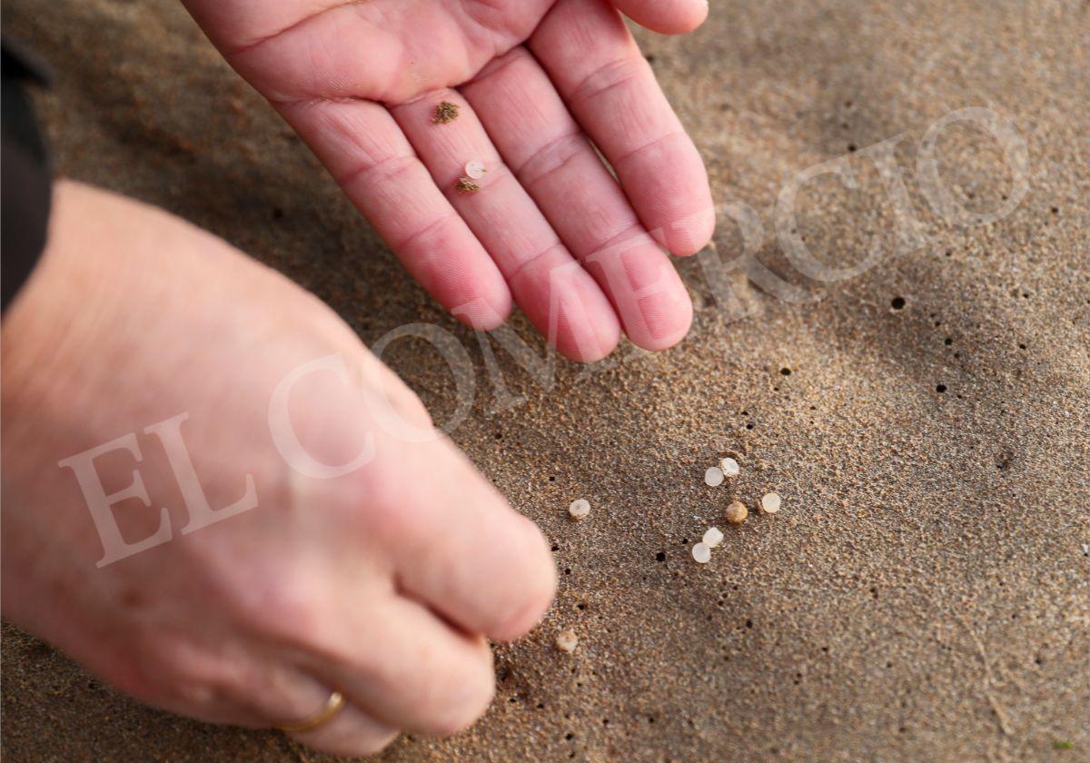 ¿Qué sabemos de los pélets de plástico que han llegado a la costa asturiana?