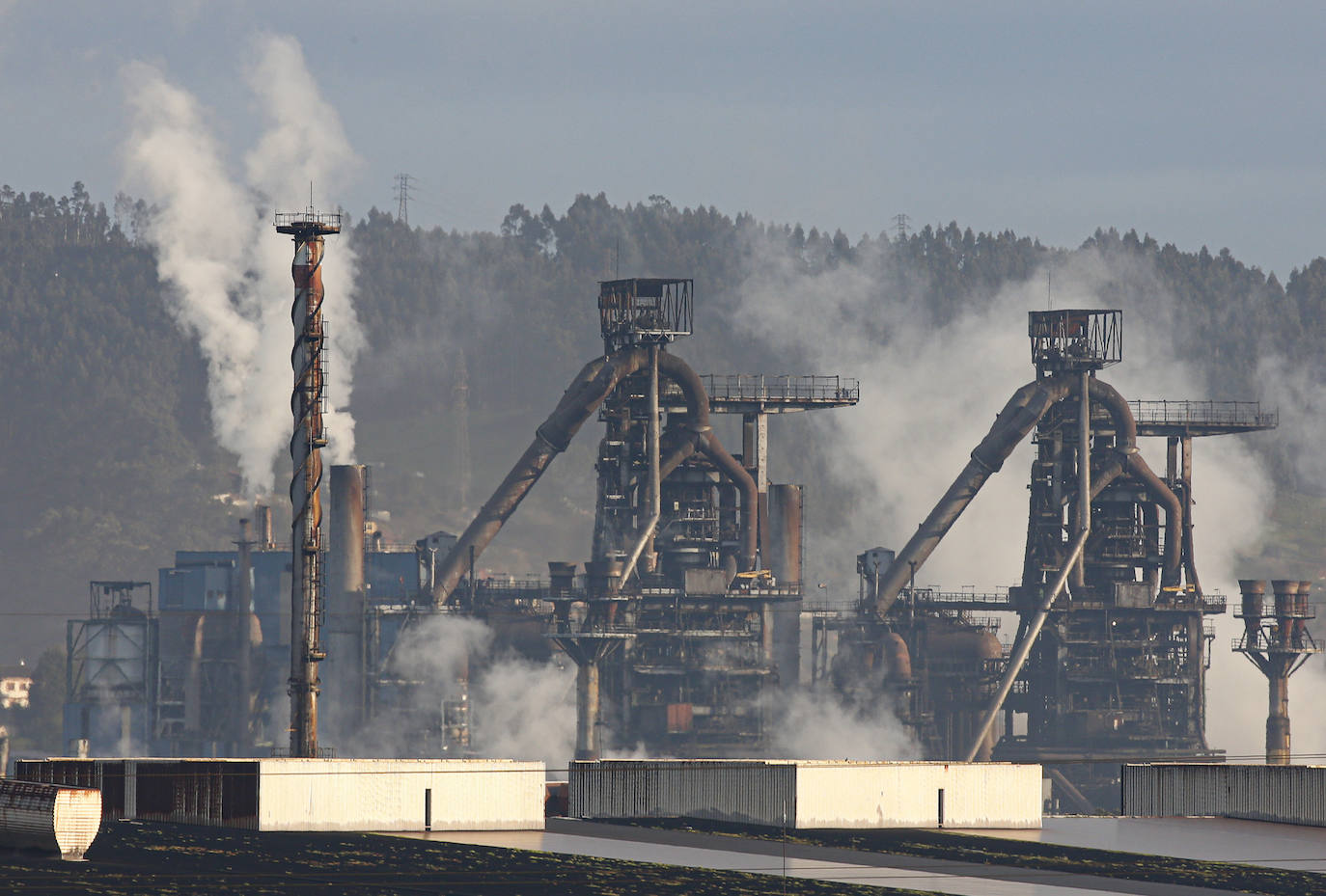 Arcelor plantea apagar un horno alto en Asturias a partir de mayo por la crisis de la demanda