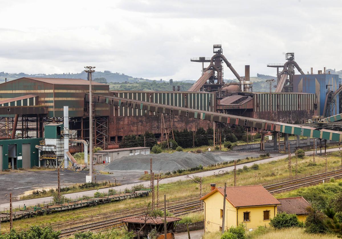 Altos hornos de la factoria de ArcelorMittal en Gijón.