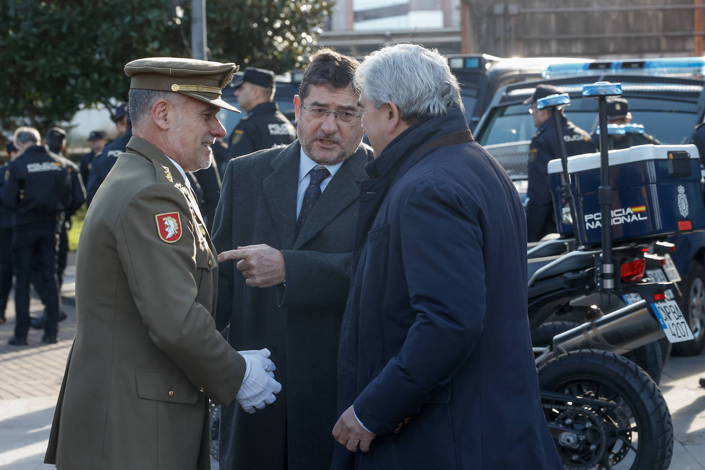 Gijón rinde homenaje a la Policía Nacional en su 200 aniversario