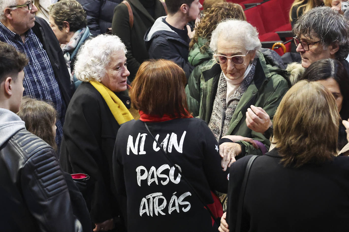 Multitudinario y emotivo adiós a Anita Sirgo, referente de la lucha obrera