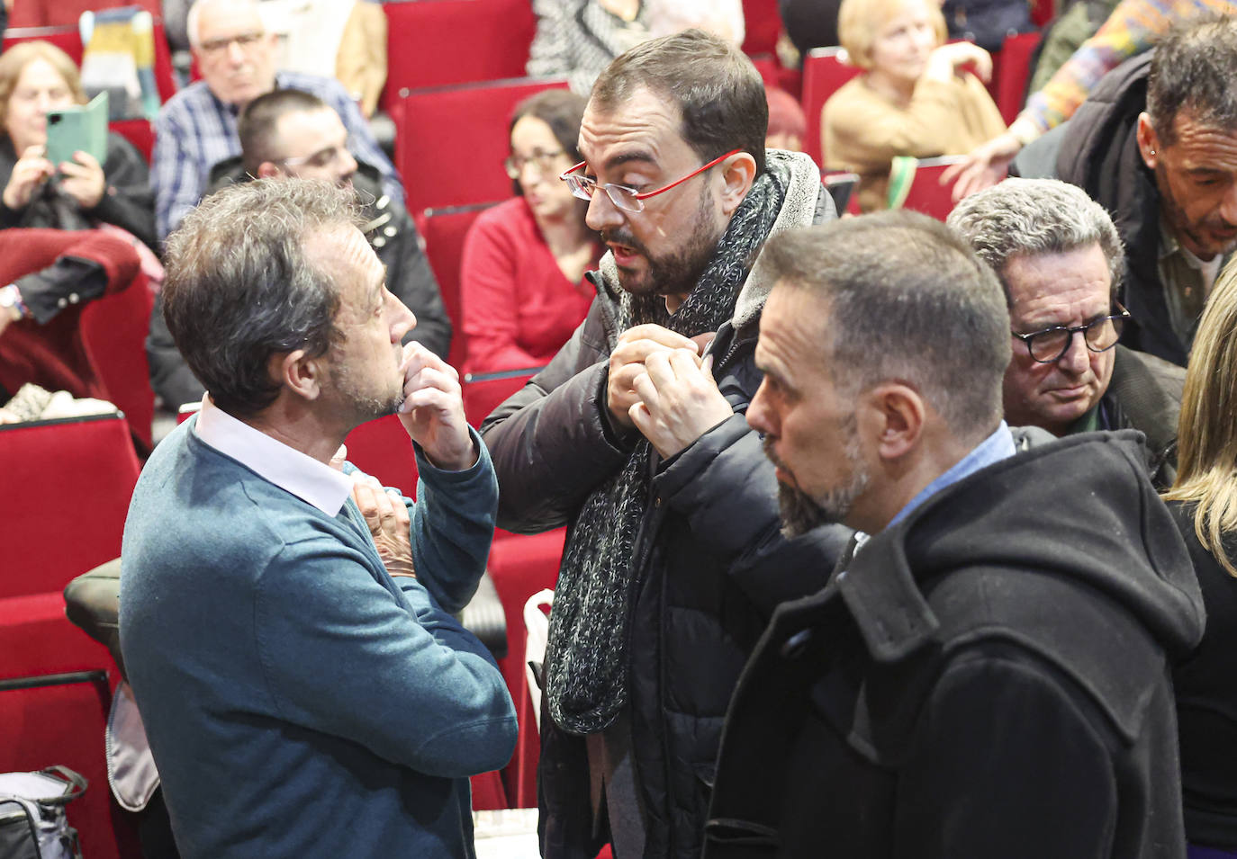 Multitudinario y emotivo adiós a Anita Sirgo, referente de la lucha obrera