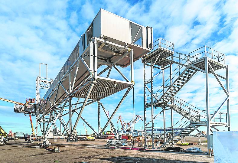 Por la falta de espacio en el puerto sueco, se montó en Gijón.