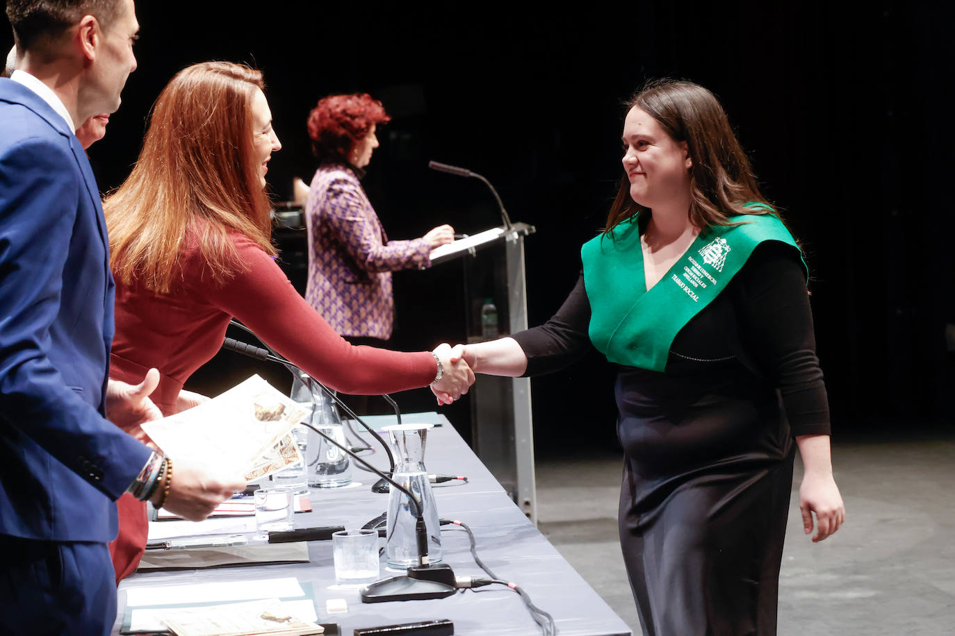 Todas las fotos de la graduación en la Facultad Jovellanos