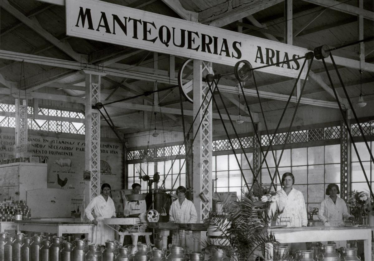 Estand de la empresa en la Feria de Muestras de Asturias de 1928.