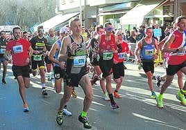 Un instante de la salida por las calles de Luanco.