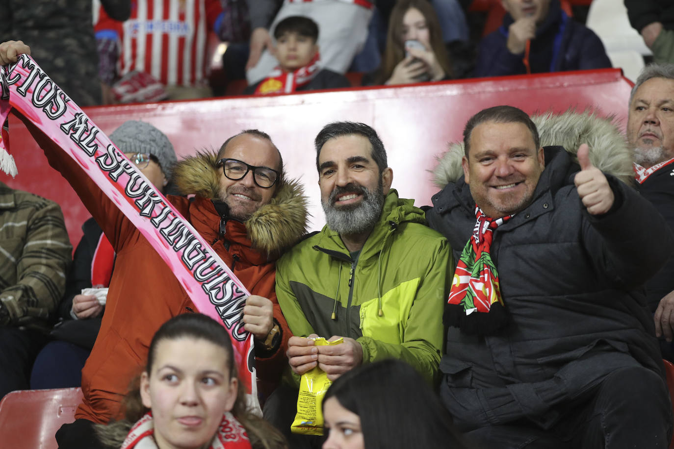 ¿Estuviste en el Sporting - Racing de Ferrol? ¡Búscate en las fotos!