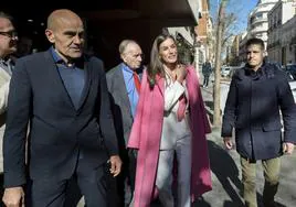 La reina Letizia, a su llegada al debate sobre la industria del cine en el que participan los cineastas Martin Scorsese y Rodrigo Cortés, este viernes en Madrid.