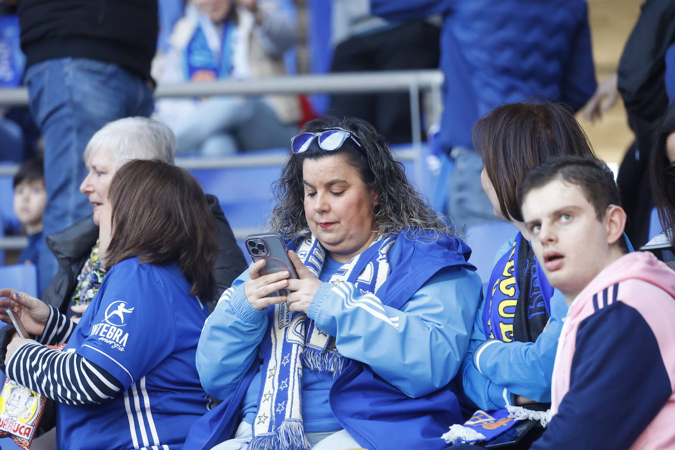 ¿Estuviste viendo el Real Oviedo - Eldense? ¡Búscate en las fotos del Tartiere!