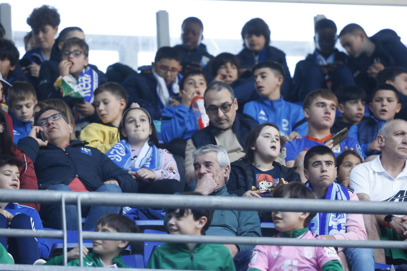 ¿Estuviste viendo el Real Oviedo - Eldense? ¡Búscate en las fotos del Tartiere!