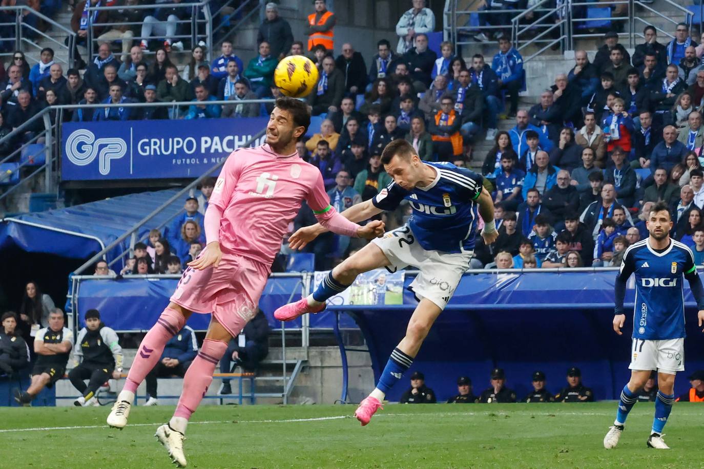 El Real Oviedo - Eldense, en imágenes: así fue el partido