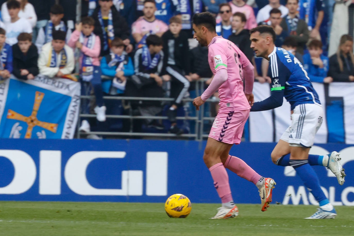 El Real Oviedo - Eldense, en imágenes: así fue el partido