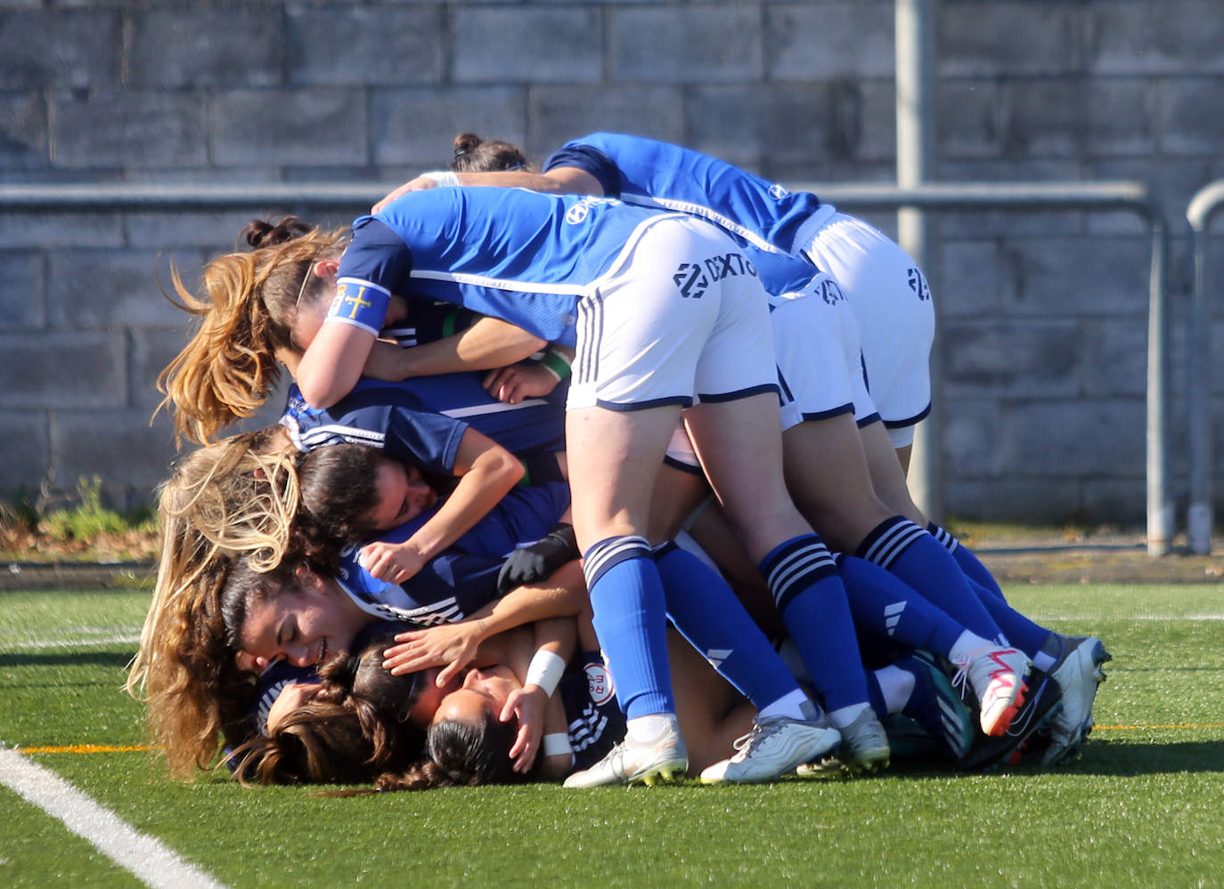 El derbi femenino Real Oviedo - Sporting de Gijón, en imágenes