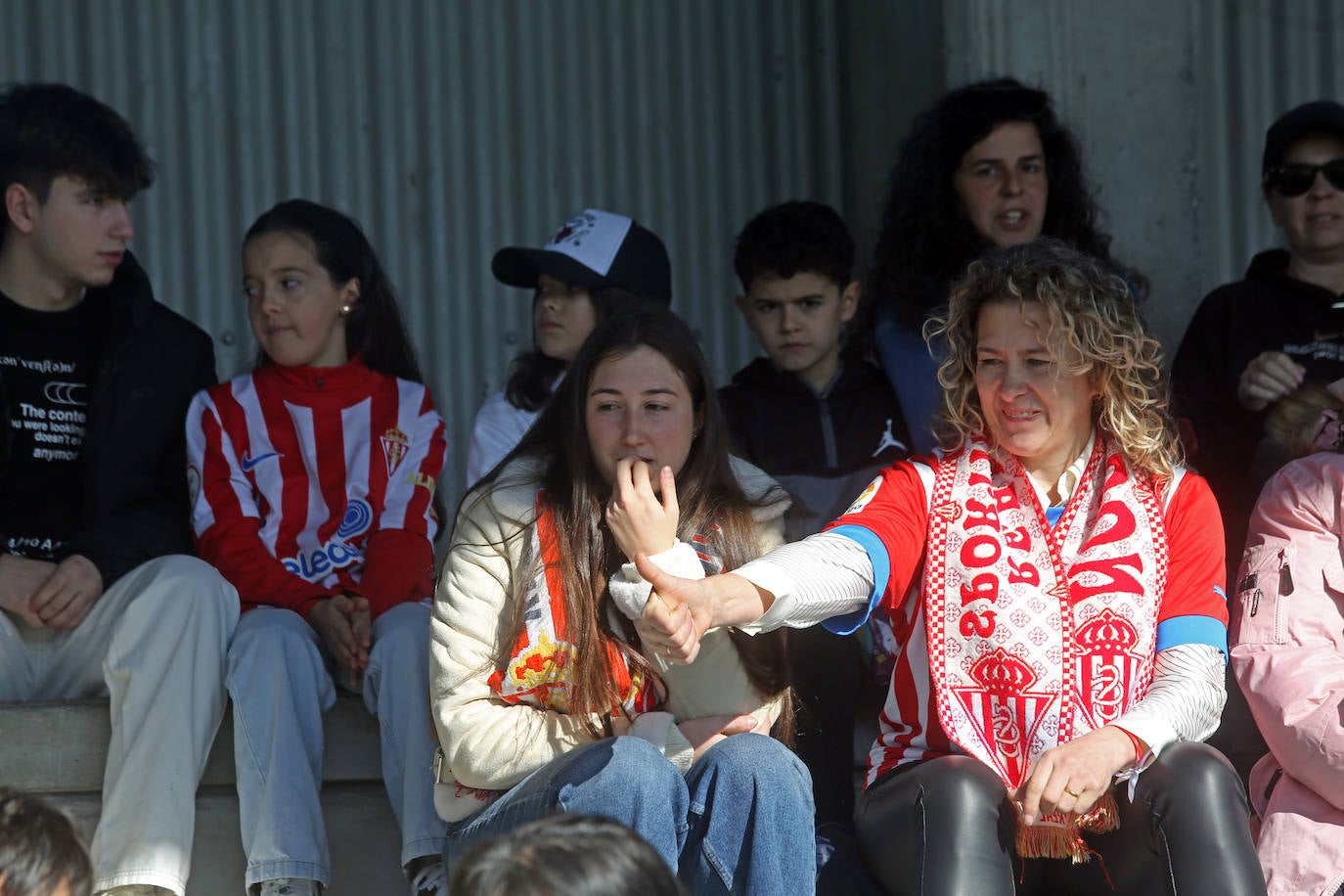 El derbi femenino Real Oviedo - Sporting de Gijón, en imágenes