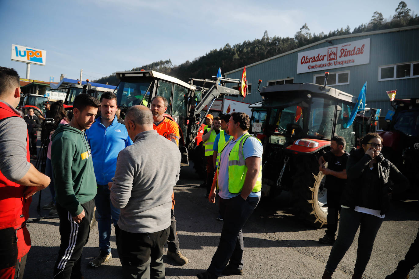 Movilización del campo asturiano: los tractores toman las carreteras