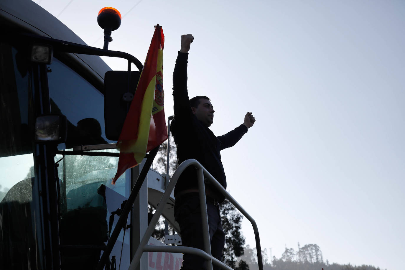 Movilización del campo asturiano: los tractores toman las carreteras