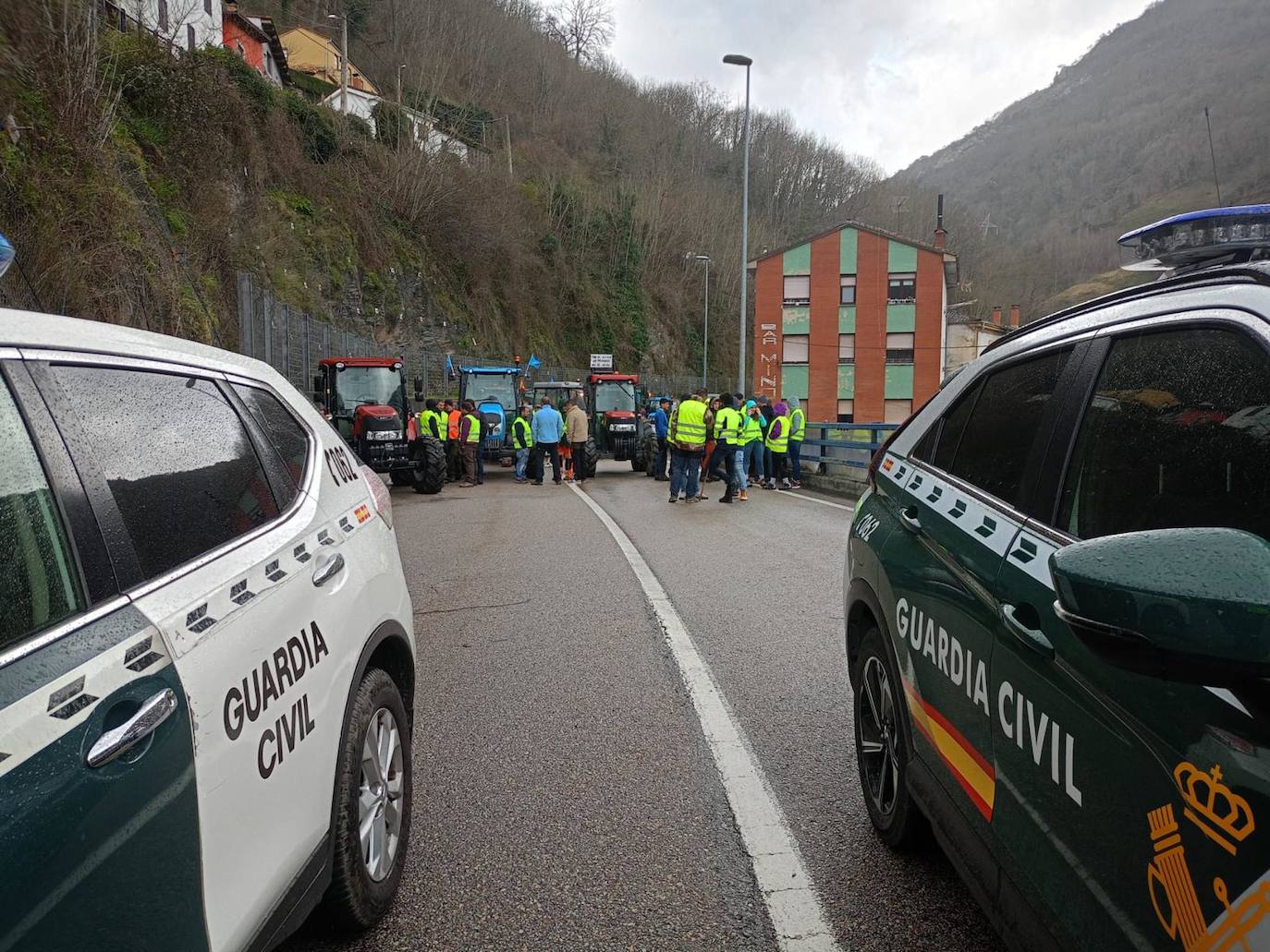 Tractorada en Asturias: las imágenes que deja la protesta del campo asturiano