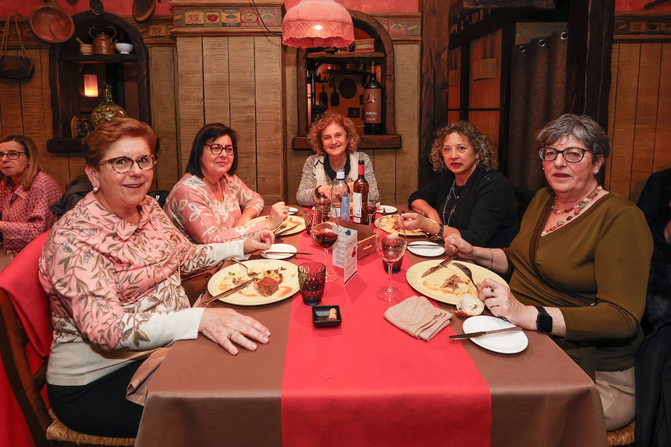 Gijón celebra el Jueves de Comadres