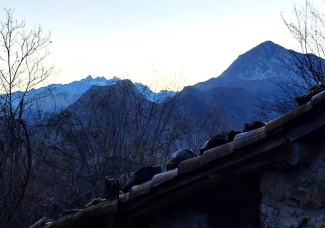 Pierzu y Picos de Europa desde Ambingue