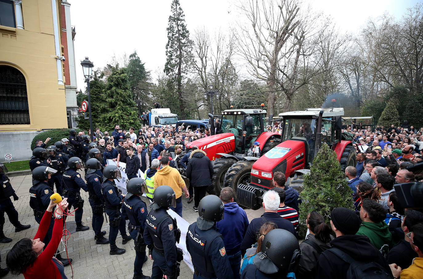 Tractorada en Asturias: las imágenes que deja la protesta del campo asturiano
