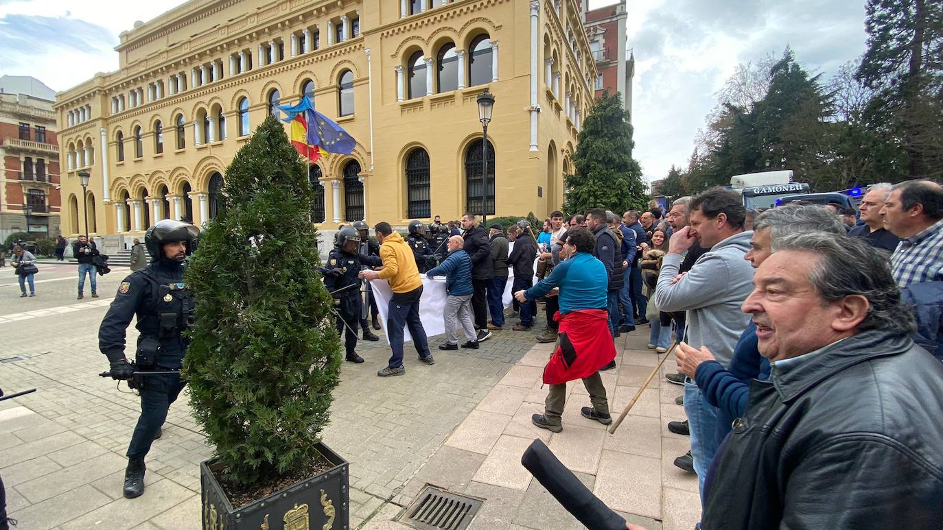 Tractorada en Asturias: las imágenes que deja la protesta del campo asturiano