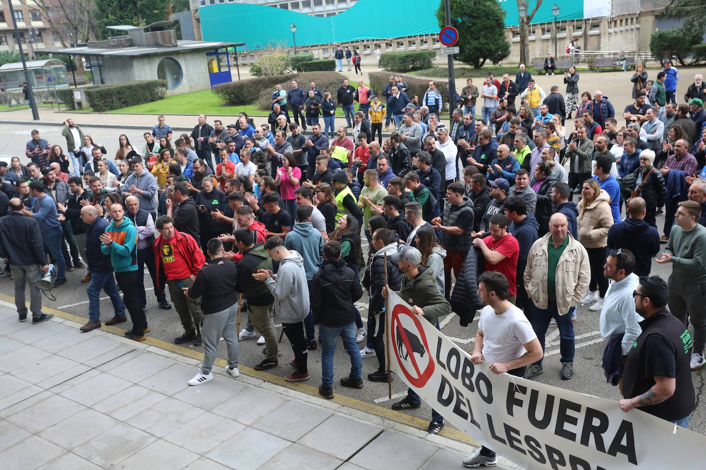Así ha sido la tractorada en Oviedo de este viernes