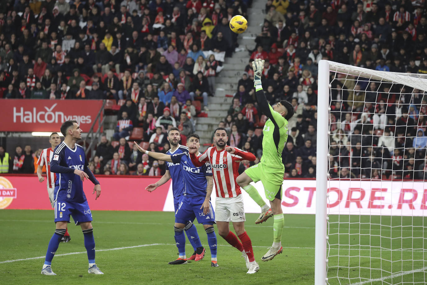 Las mejores imágenes del derbi Sporting - Real Oviedo