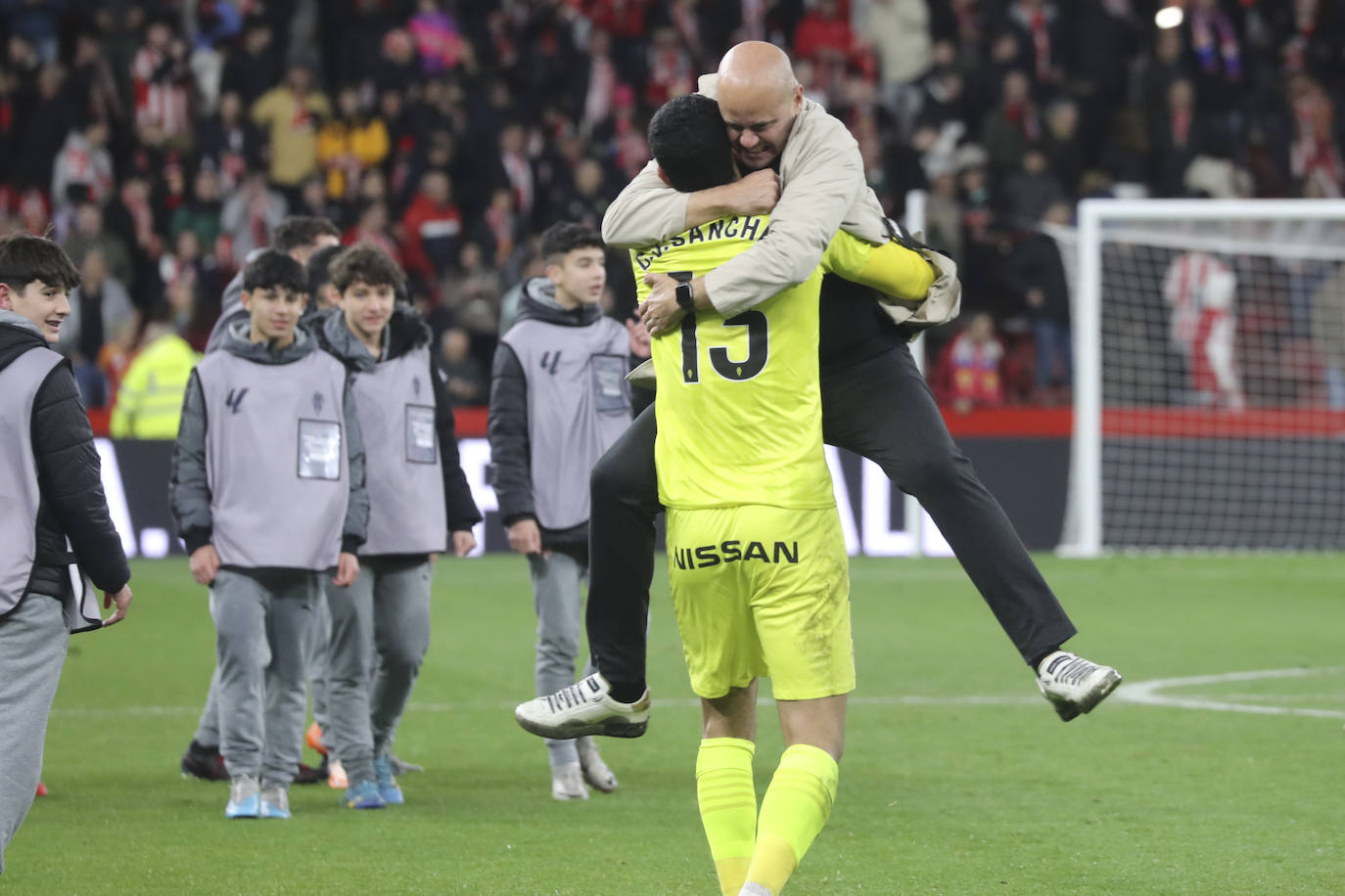 Las mejores imágenes del derbi Sporting - Real Oviedo