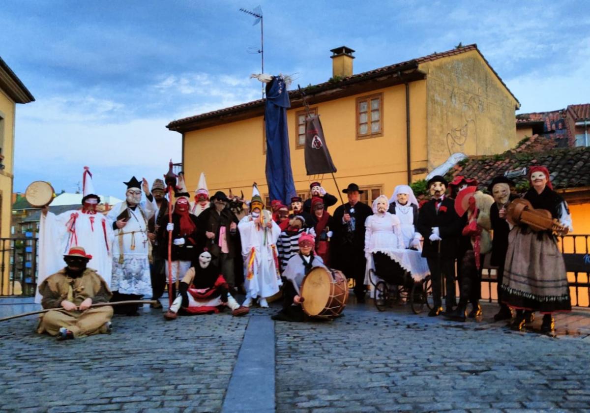 'Sábadu frixueleru' en El Antiguo