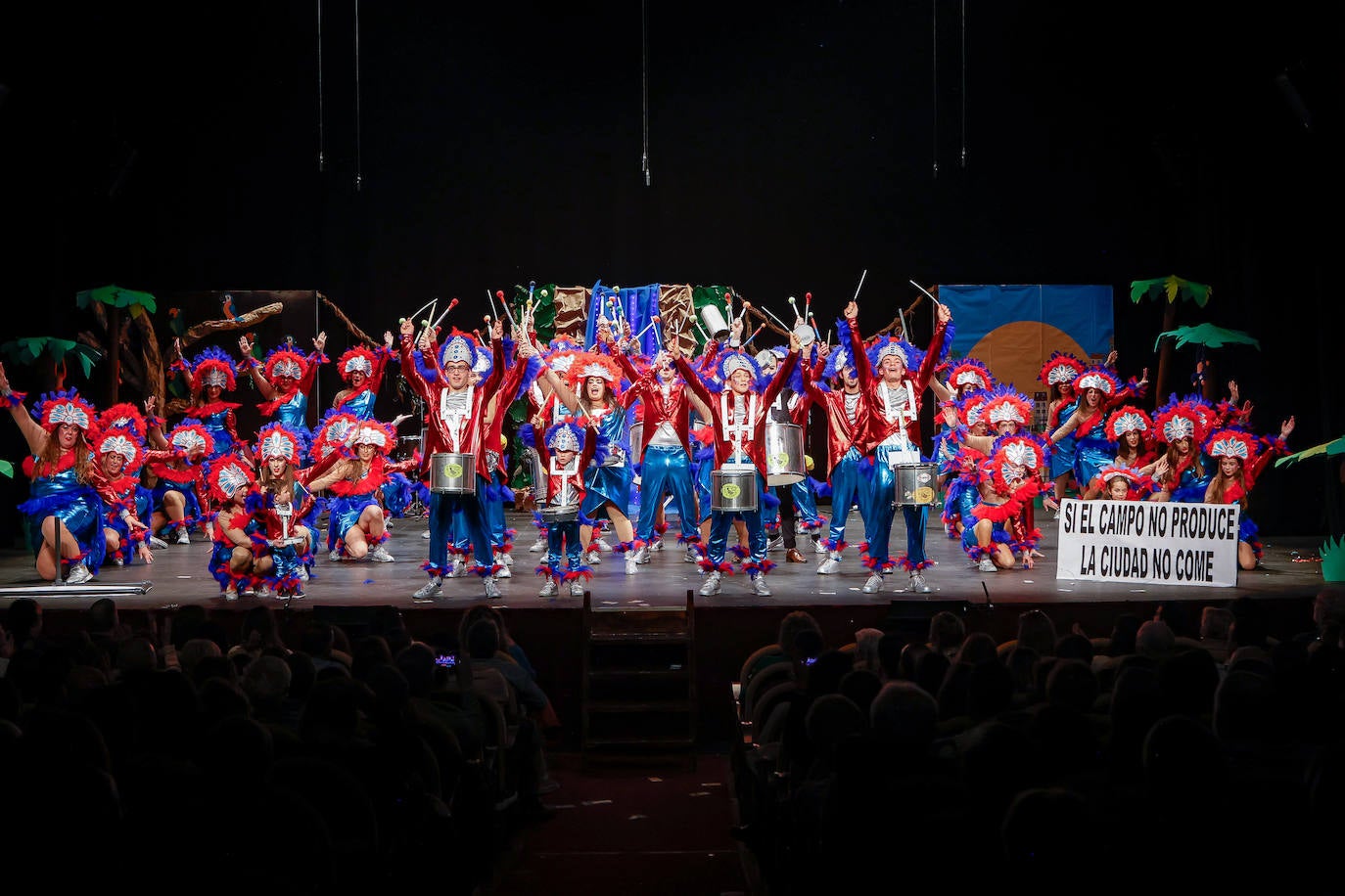 Las charangas llenan el Teatro Jovellanos por segundo día