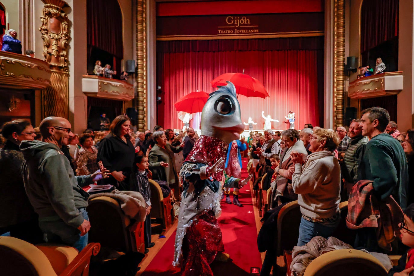 Las charangas llenan el Teatro Jovellanos por segundo día