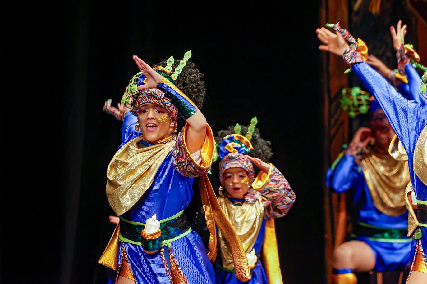 Las charangas llenan el Teatro Jovellanos por segundo día