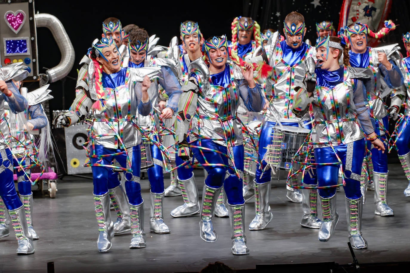 Las charangas llenan el Teatro Jovellanos por segundo día