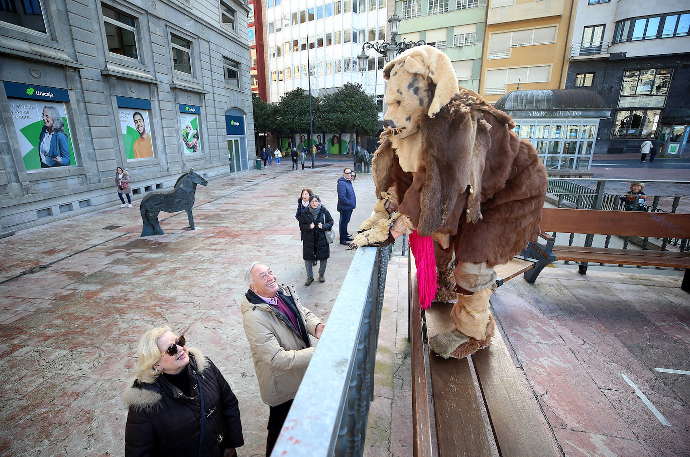 Los Mazcaritos recorren Oviedo por carnaval