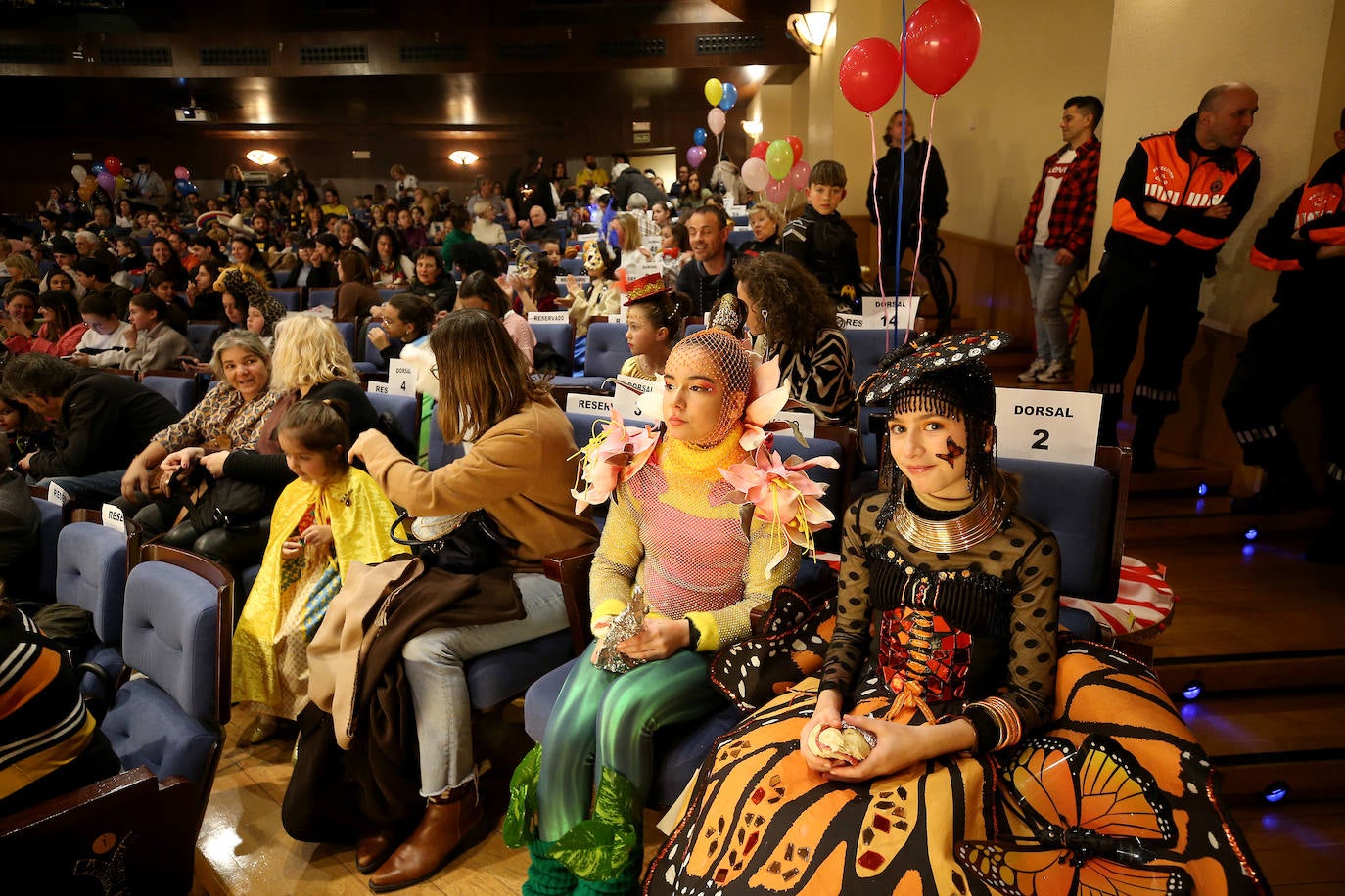 Diversión y color en el concurso de disfraces infantil de Oviedo