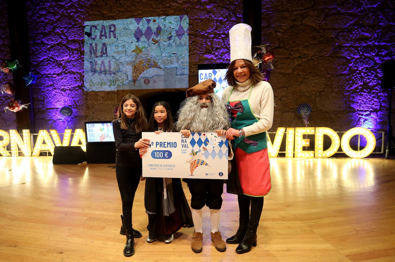 Diversión y color en el concurso de disfraces infantil de Oviedo