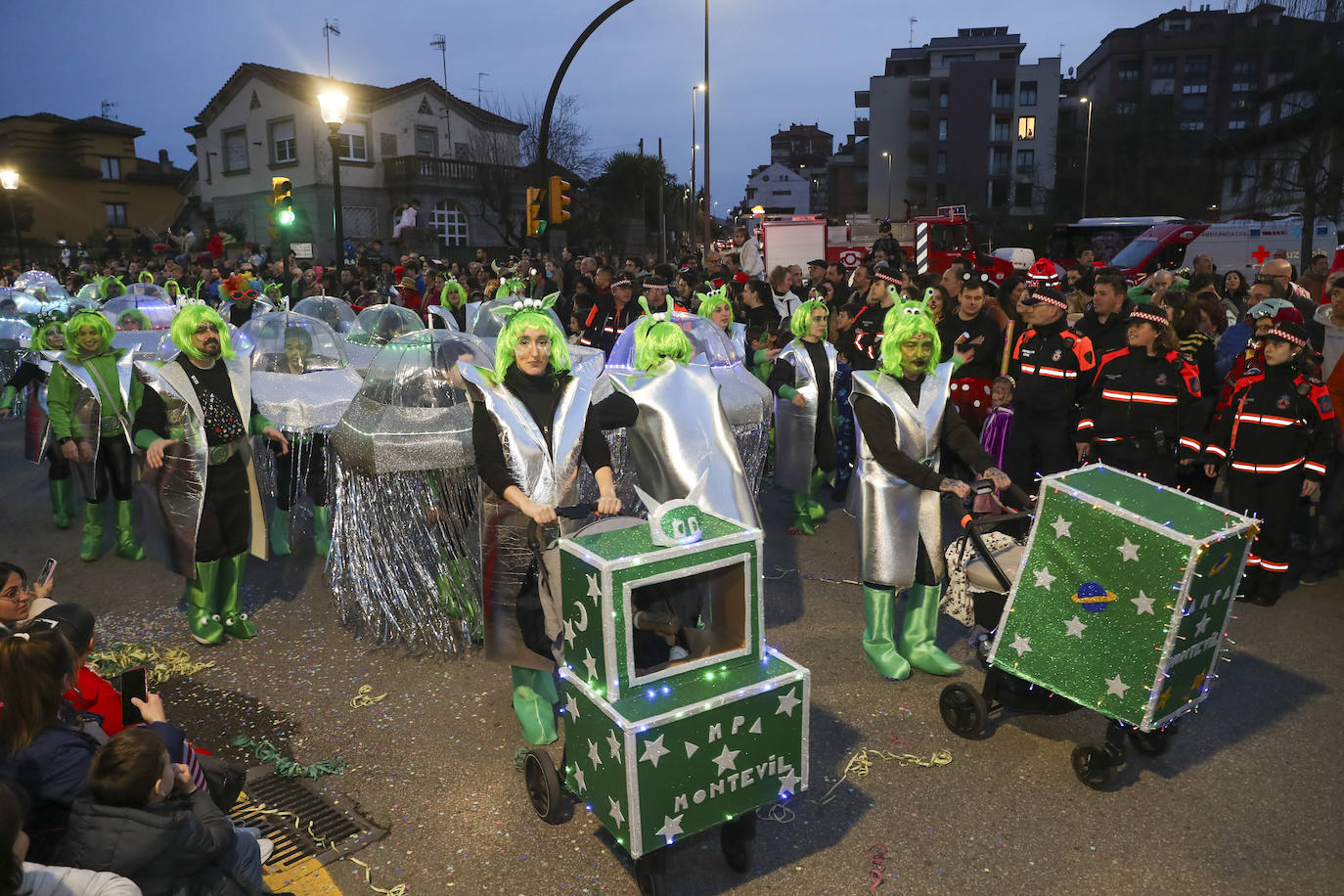 Así fue el desfile de carnaval de Gijón: una multitud y despliegue de originalidad