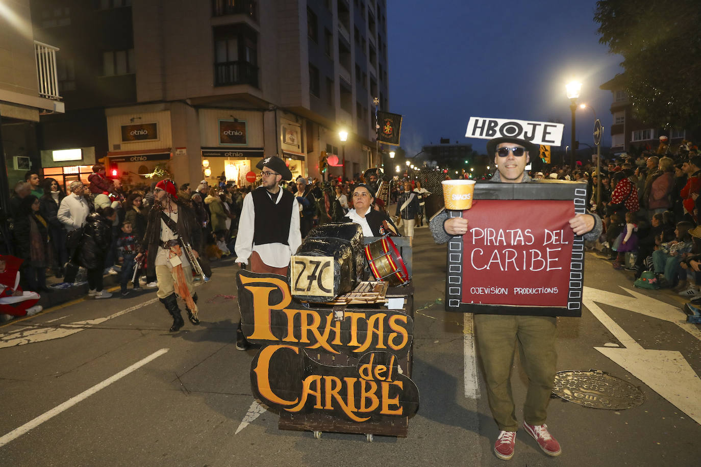 Así fue el desfile de carnaval de Gijón: una multitud y despliegue de originalidad