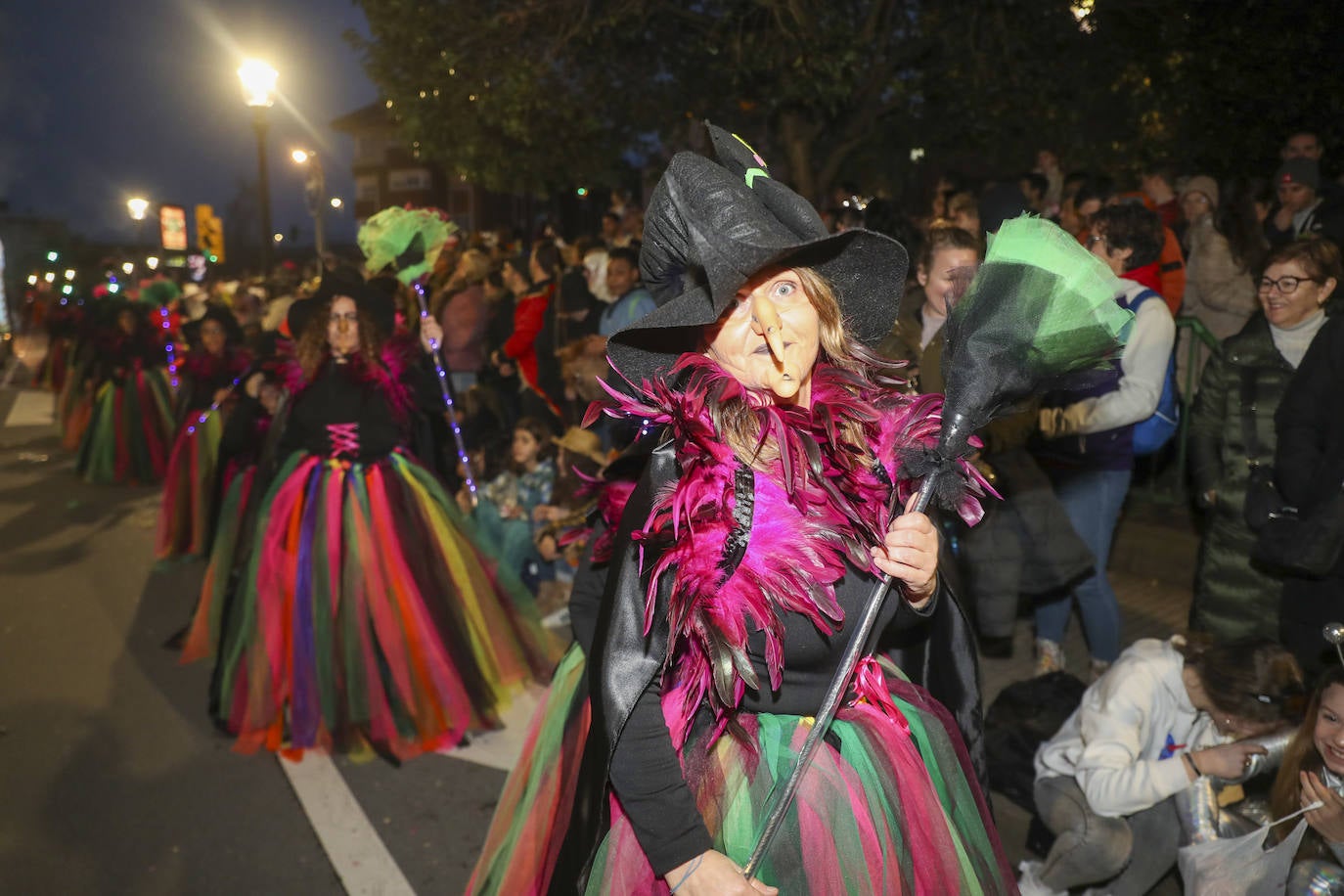 Así fue el desfile de carnaval de Gijón: una multitud y despliegue de originalidad