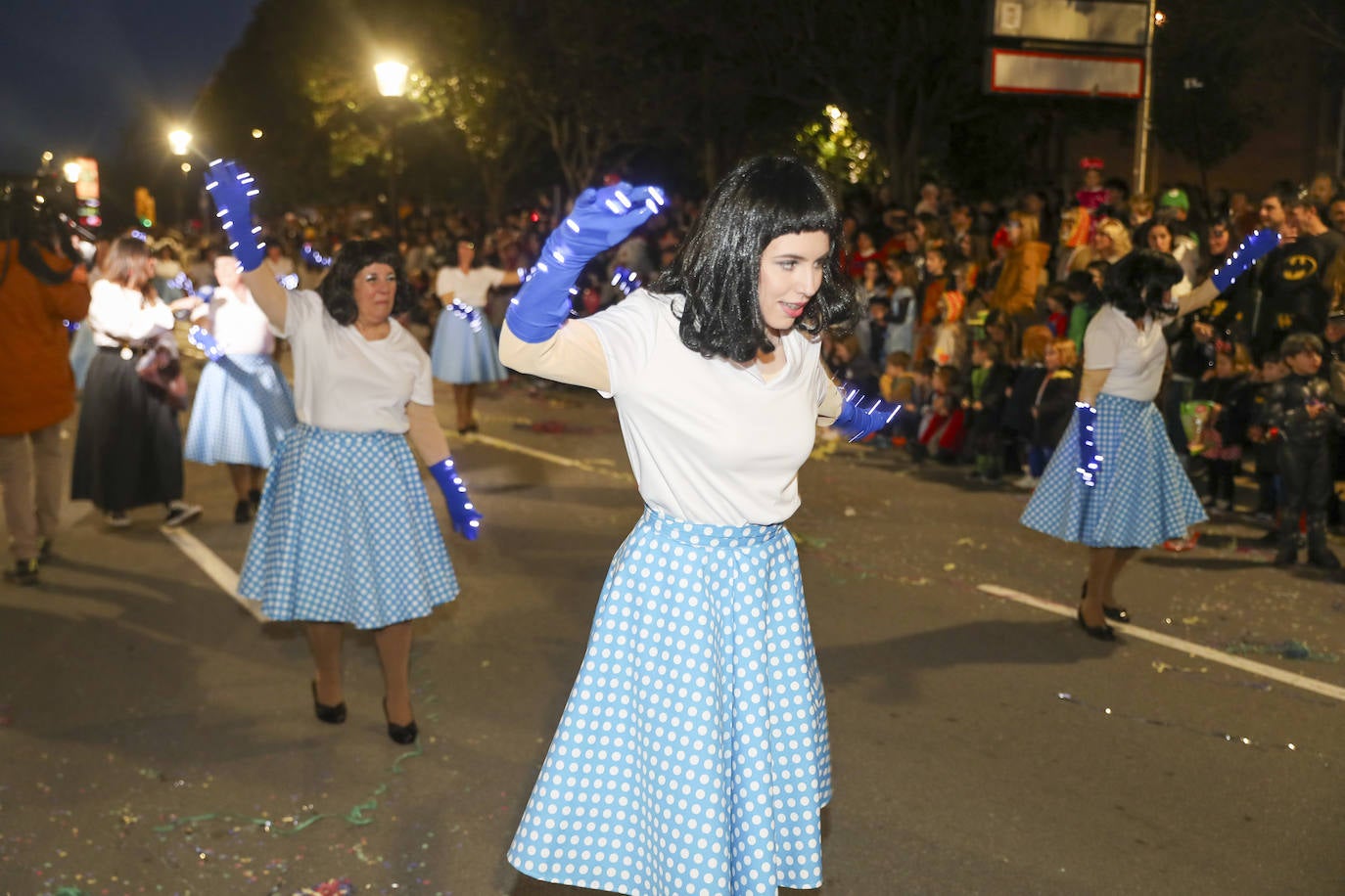 Así fue el desfile de carnaval de Gijón: una multitud y despliegue de originalidad