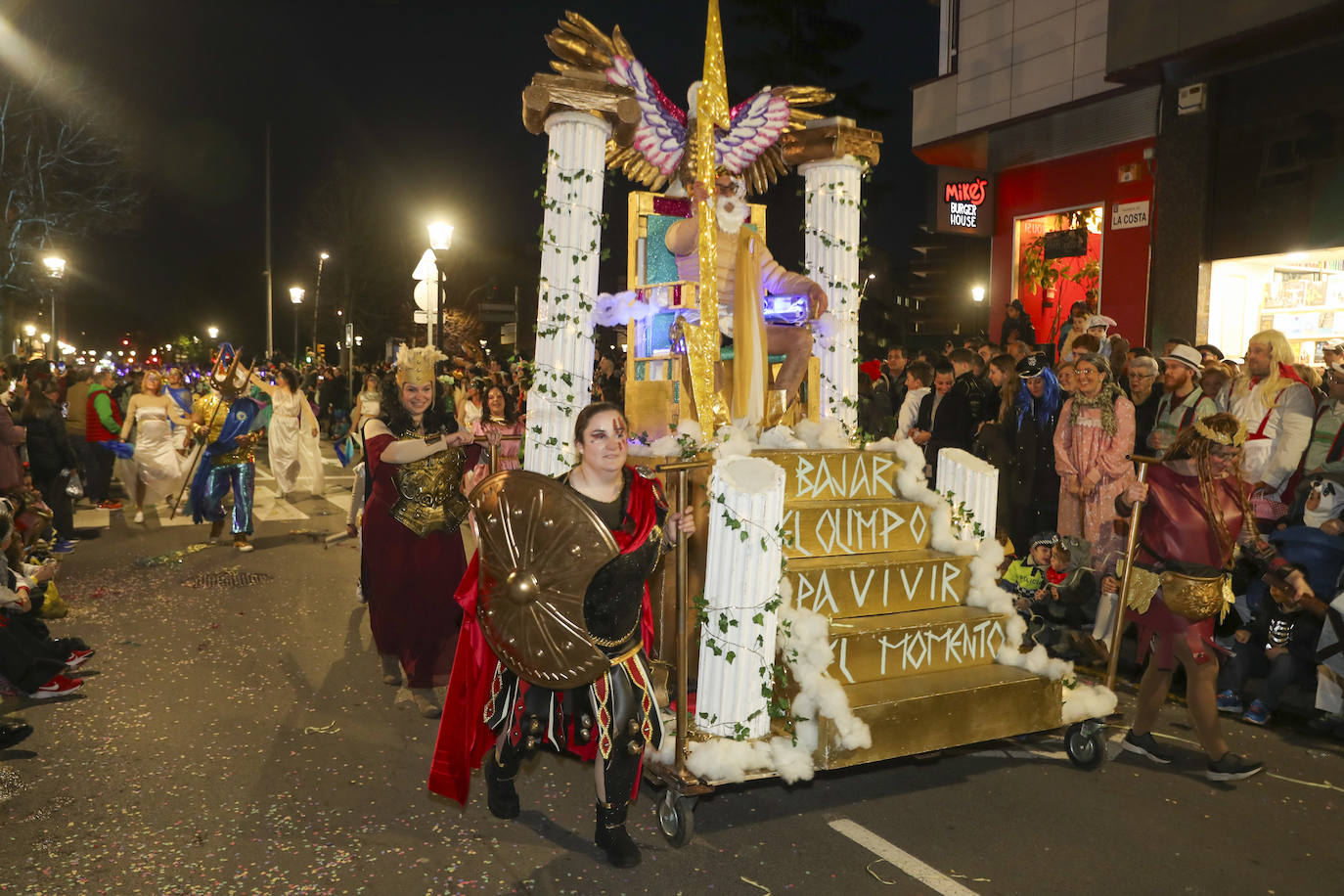 Así fue el desfile de carnaval de Gijón: una multitud y despliegue de originalidad