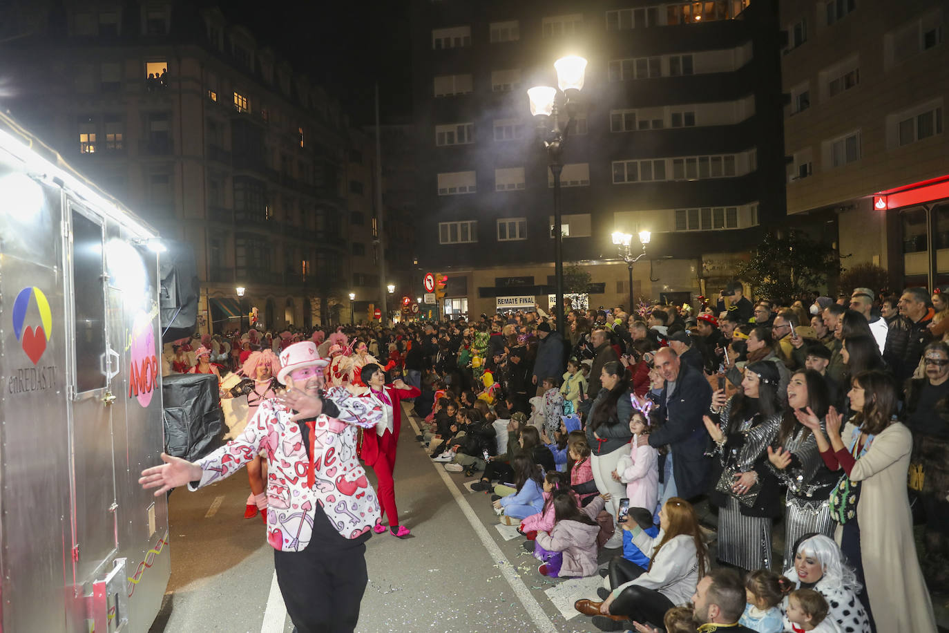 Así fue el desfile de carnaval de Gijón: una multitud y despliegue de originalidad