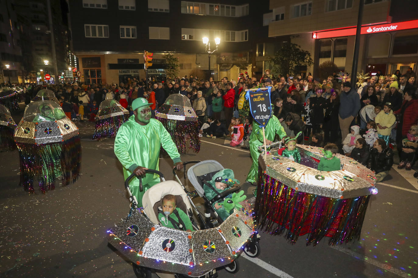 Así fue el desfile de carnaval de Gijón: una multitud y despliegue de originalidad