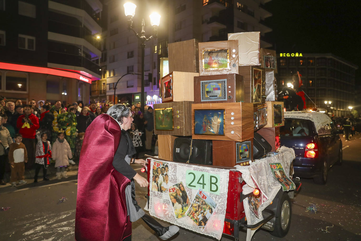 Así fue el desfile de carnaval de Gijón: una multitud y despliegue de originalidad