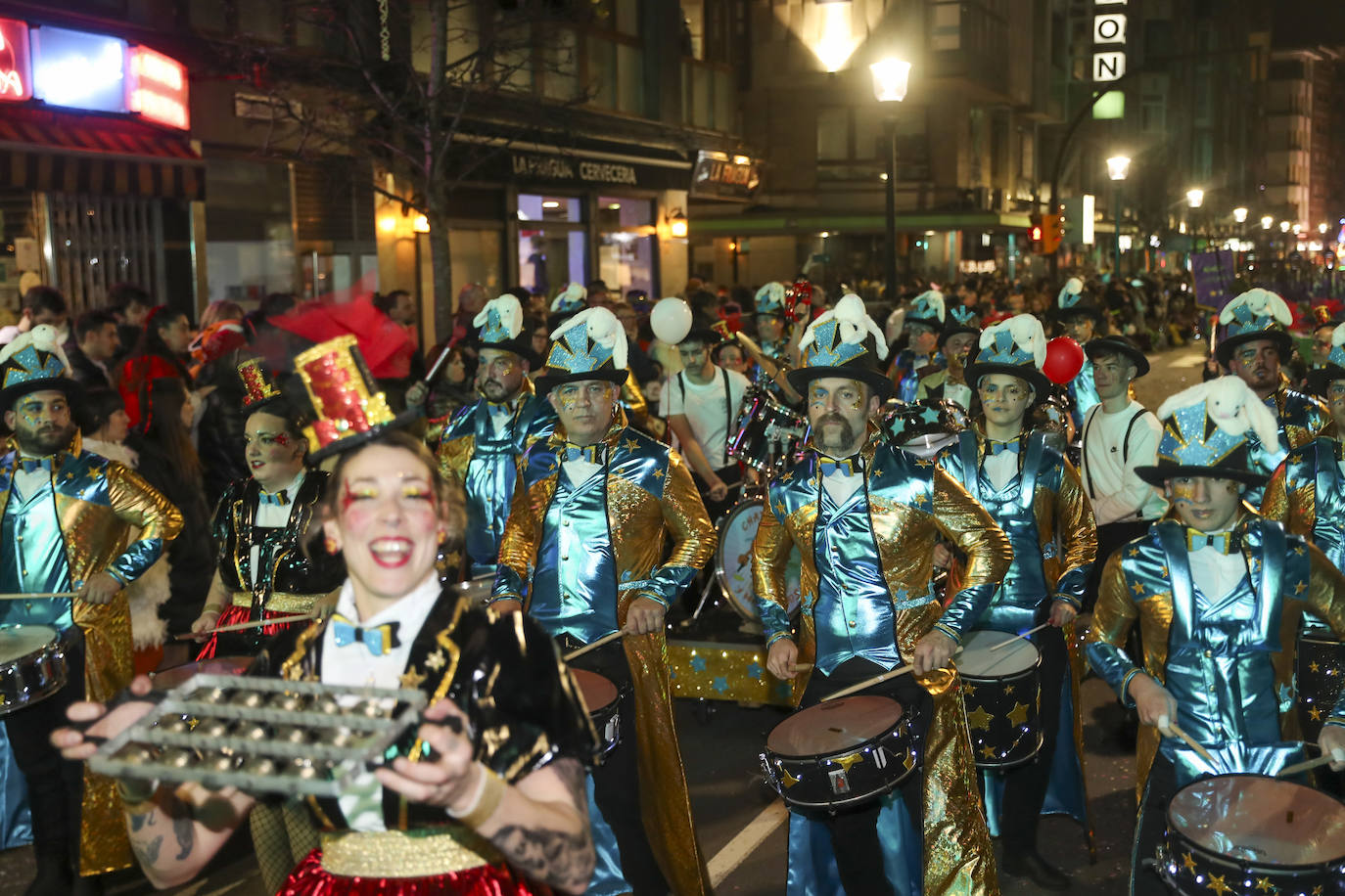 Así fue el desfile de carnaval de Gijón: una multitud y despliegue de originalidad