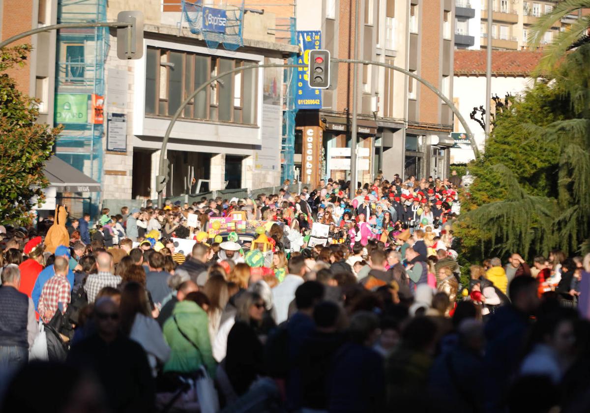 Diversión por las calles de Siero: así fue el gran desfile de carnaval