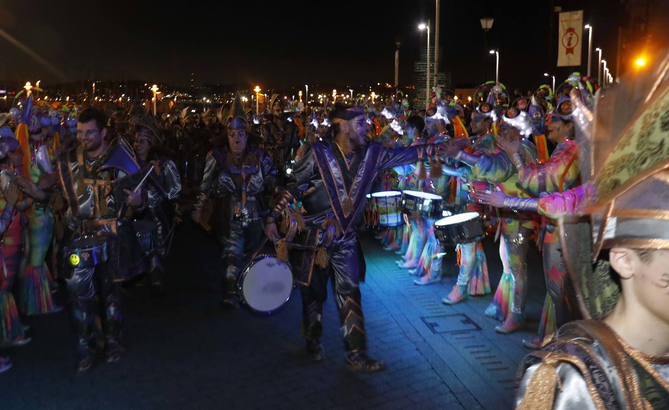 Gijón despide a su sardina y pone fin al Antroxu: todas las imágenes del Martes de Carnaval