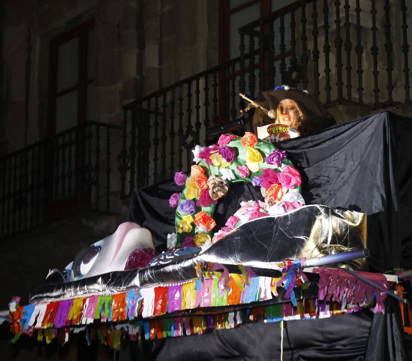 Gijón despide a su sardina y pone fin al Antroxu: todas las imágenes del Martes de Carnaval