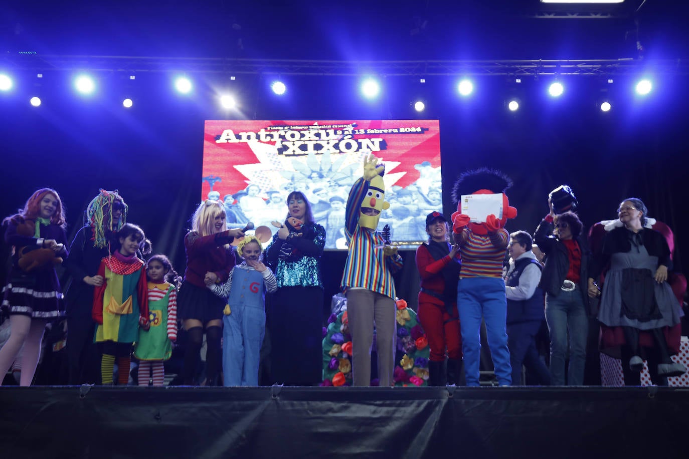 Gijón despide a su sardina y pone fin al Antroxu: todas las imágenes del Martes de Carnaval