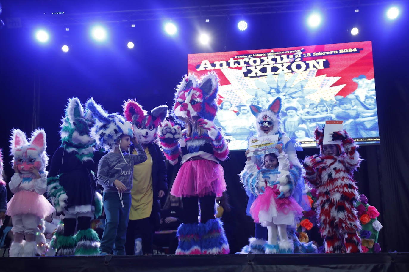 Gijón despide a su sardina y pone fin al Antroxu: todas las imágenes del Martes de Carnaval